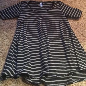 Lularoe perfect tee